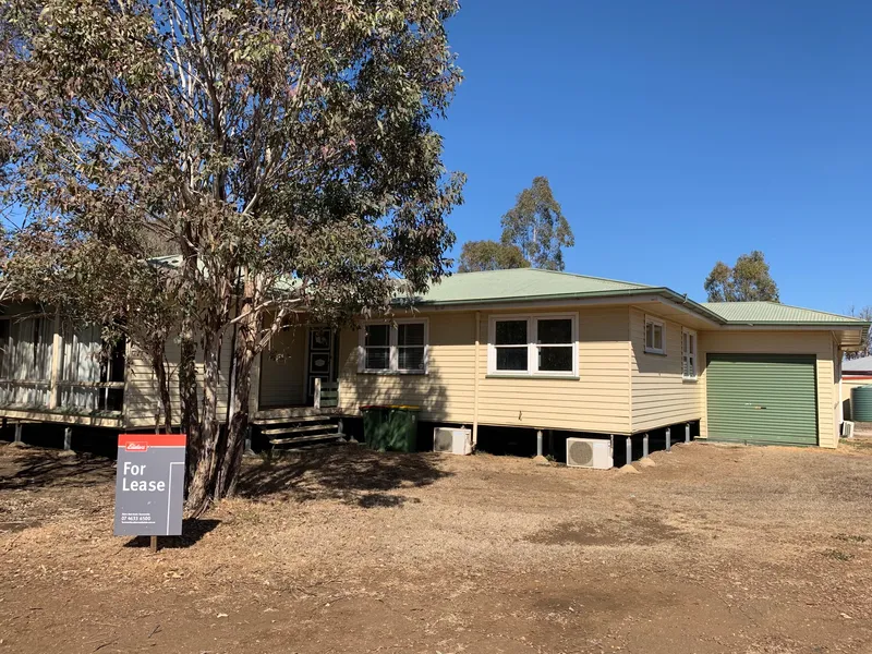 Massive rural property situated on 1,927m2 in Clifton!