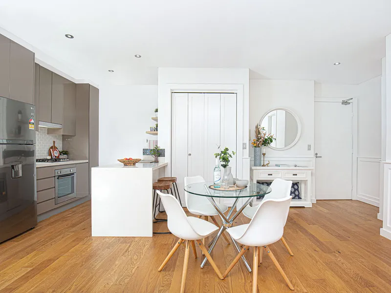 Modern Living in Central Locale