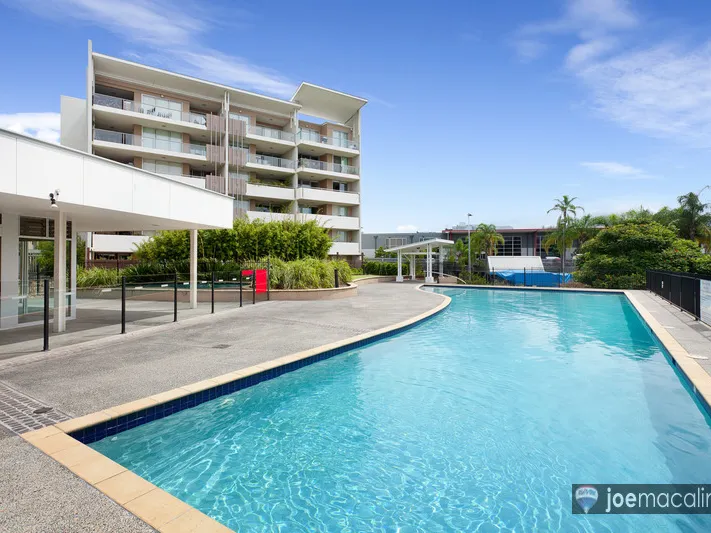 MASSIVE 115M2 3 BEDROOM APARTMENT - IMMACULATE CONDITION