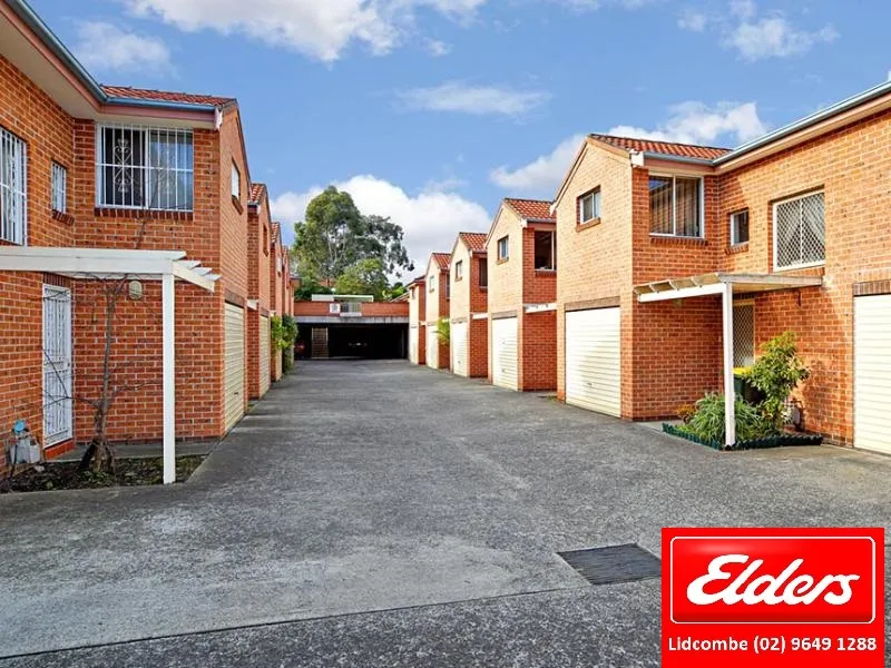 SUPER CLOSE TO LIDCOMBE STATION, GAS COOKING, DOUBLE LOCK UP GARAGE