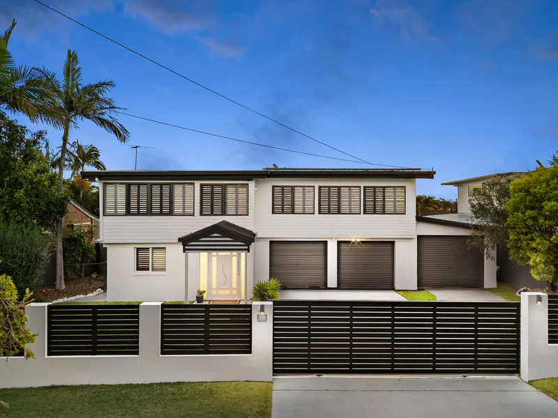 RENOVATED FAMILY EXCELLENCE PACKED WITH FEATURES