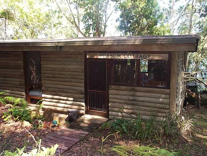 Secluded Water frontage - 'Possum Cottage