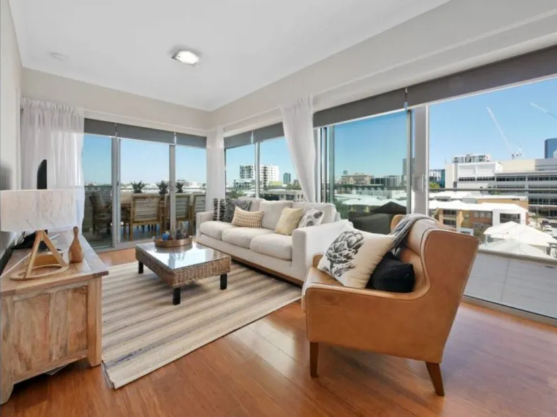 Top Floor Corner, Fully Furnished Unit with 270 degree views of the City of Perth