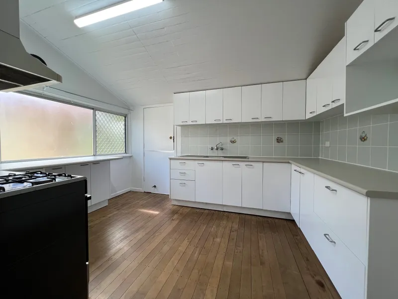 3 BEDROOM FAMILY HOME