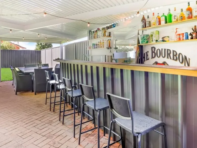 BEST NEST IN BLIGH PARK