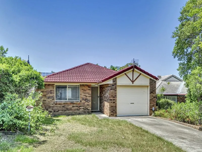 Refurbished - 2 Bedroom Brick & Tile