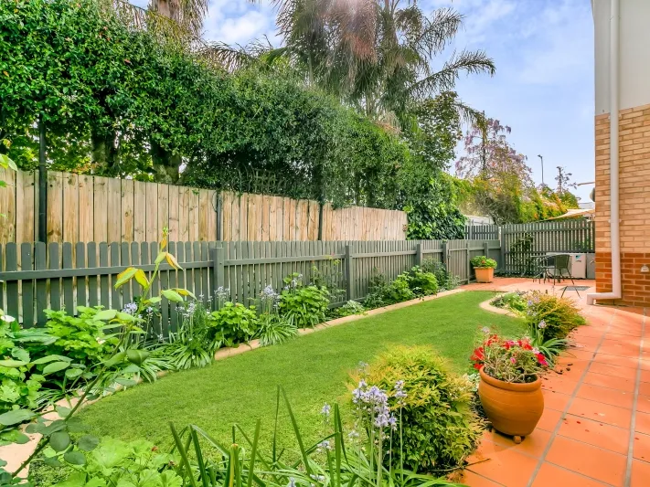 SEASIDE RETIREMENT LIVING WITH THREE BEDROOMS