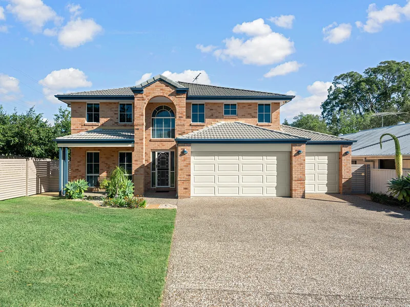 Stunning Bayside Home in Prestige Bay Brooke Estate