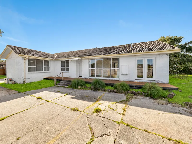 Welcome to 1/52 Overport Road – your rental home awaits!