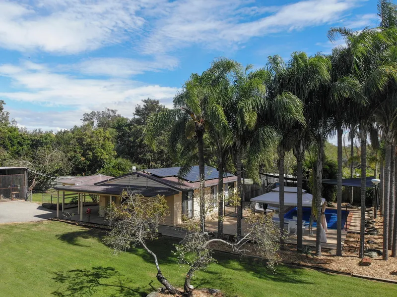 Live the Acreage Life