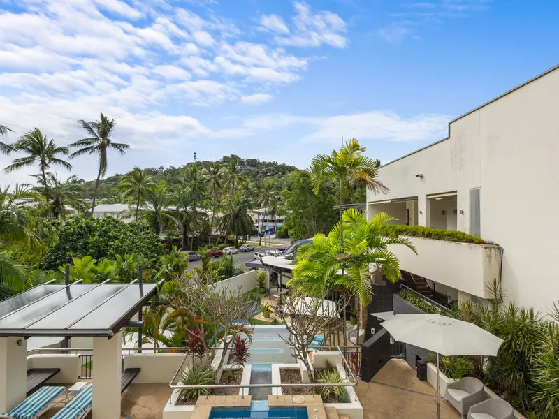 TROPICAL VISTAS - BOUTIQUE BEACHFRONT HOTEL