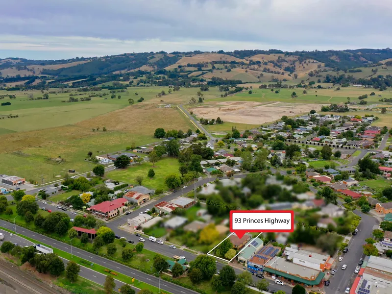 Commercial Zone 1 Yarragon Village Prime Position