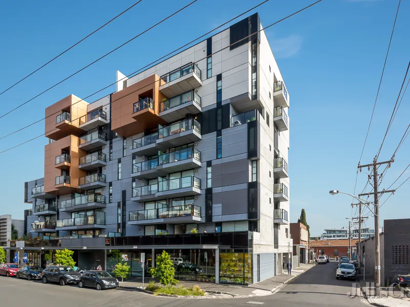 Well Presented Apartment in the Heart of Brunswick