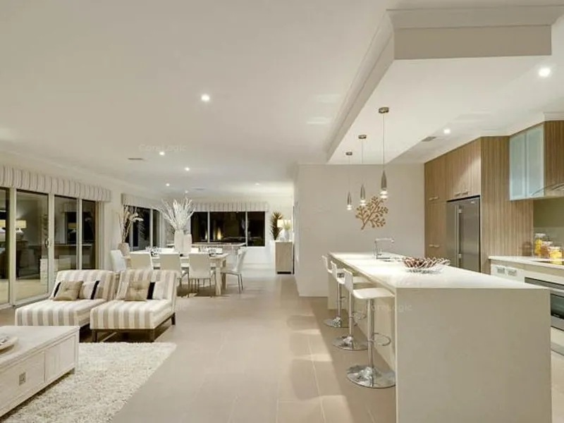 BIG HOME ON BIG LOT!