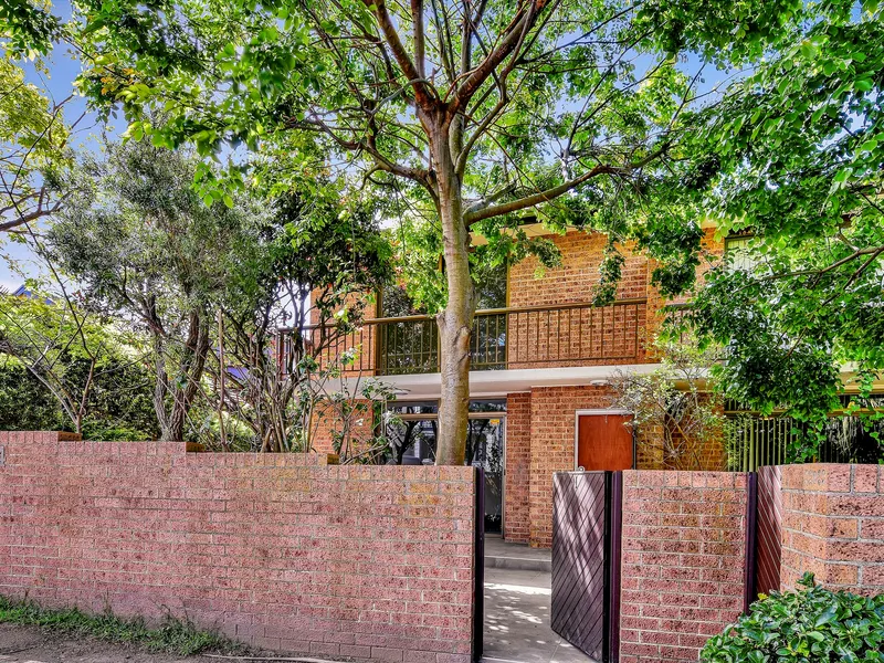 Stylish Home in Beachside Locale