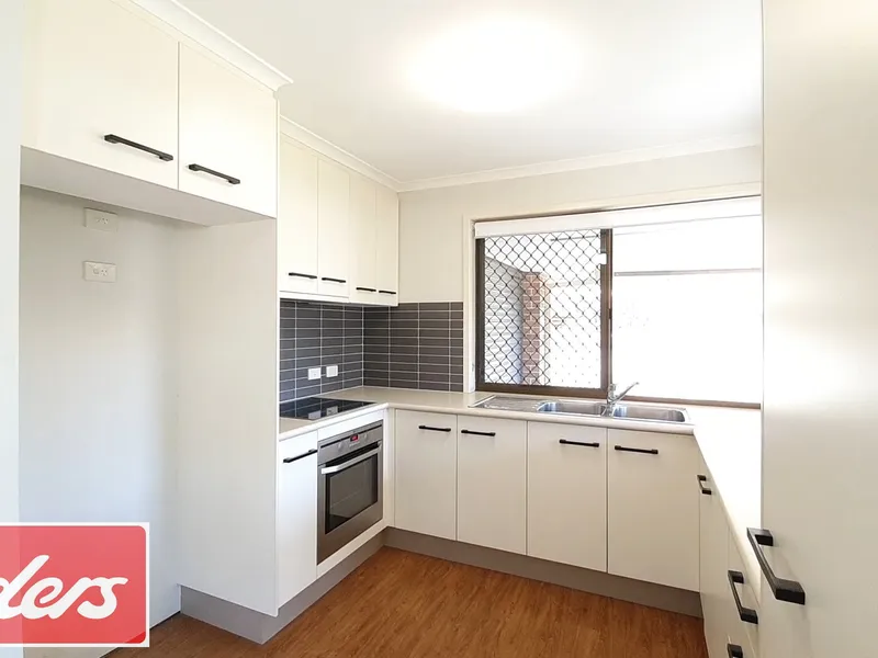 MODERN FAMILY HOME IN THE PERFECT LOCATION