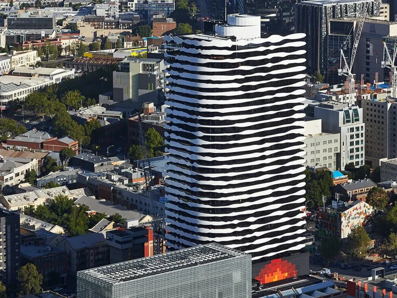FURNISHED 2-BEDROOMS APARTMENT IN SWANSTON SQUARE