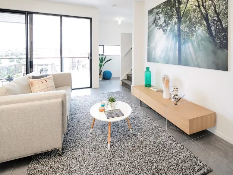 Townhouse living - 2Bedroom/2Bathroom+Study - Double lockup garage
