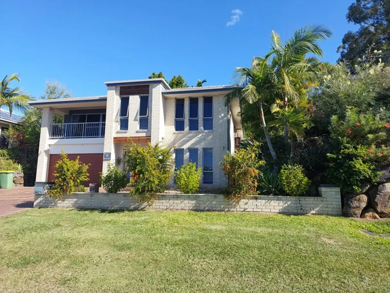 Huge 5 Bedroom in Mudgeeraba