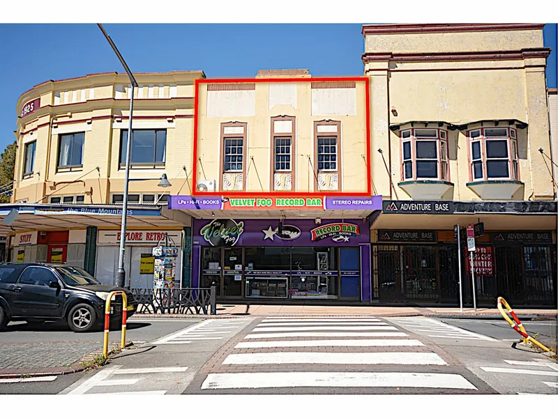 Large CBD Unit in Prime Position