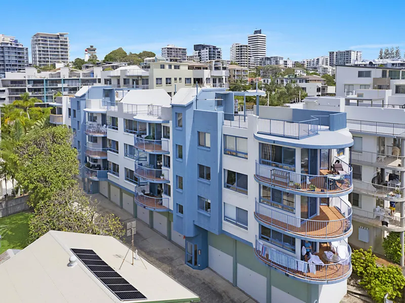 RECENTLY RENOVATED TWO BEDROOM UNIT - SENSATIONAL OCEAN VIEWS