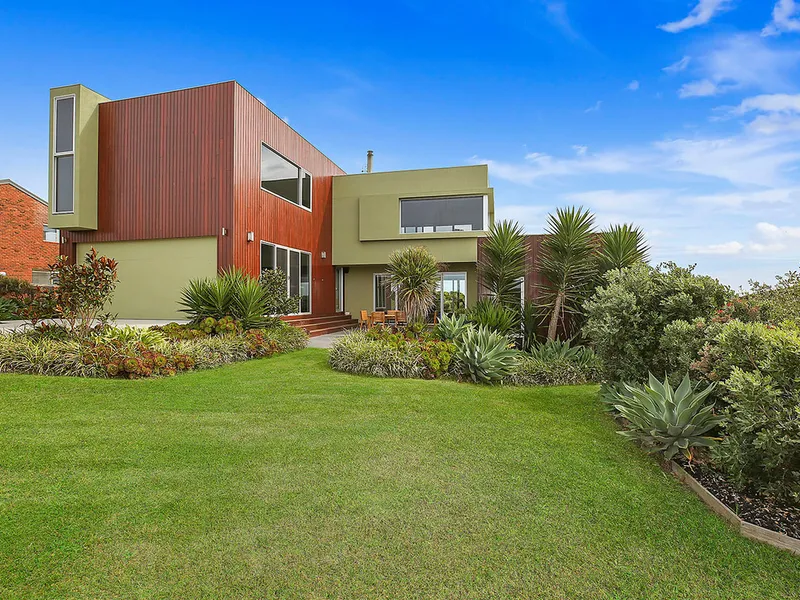 A Modernist Paradise