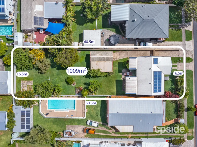 Character Queenslander With Large 1,009m2 block!