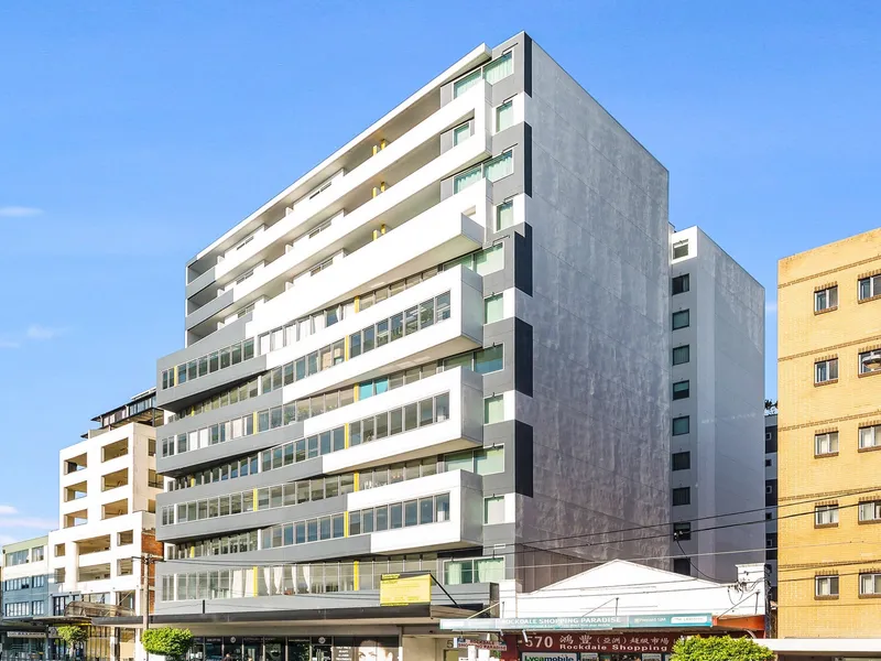 As New Apartment One Bedroom Plus Study/2nd Bedroom Located in Heart of Rockdale  
