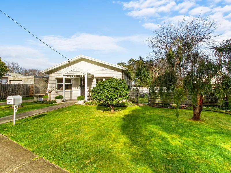 A Charming Residence in An Idyllic Setting
