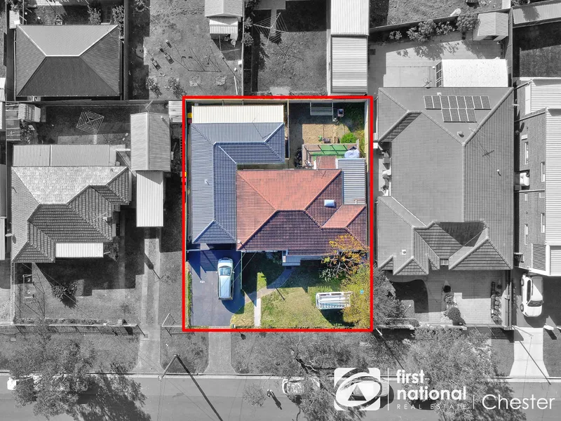 “HOUSE AND GRANNY FLAT”