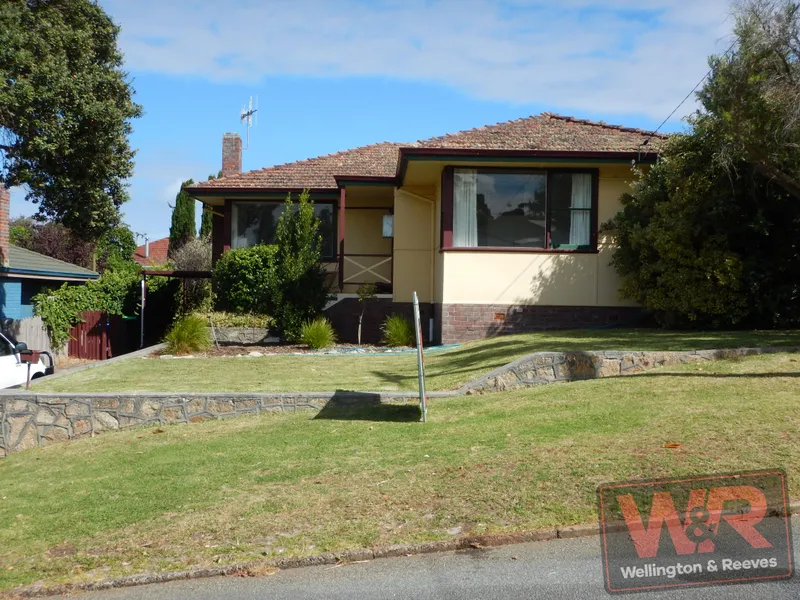 RENOVATED 3 x 1 SO VERY CLOSE TO CBD