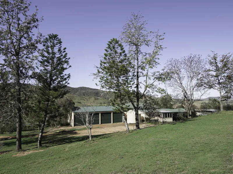 Flagstone Creek - 4,881m2