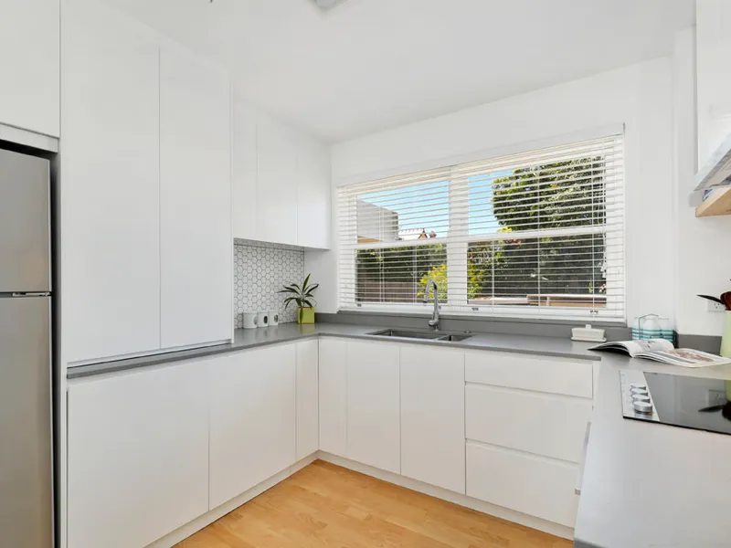 Renovated, Three Bedroom Apartment in Fairlight Available Early June