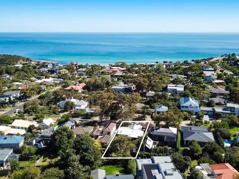SEASIDE CHARM A SHORT STROLL TO MILLS BEACH