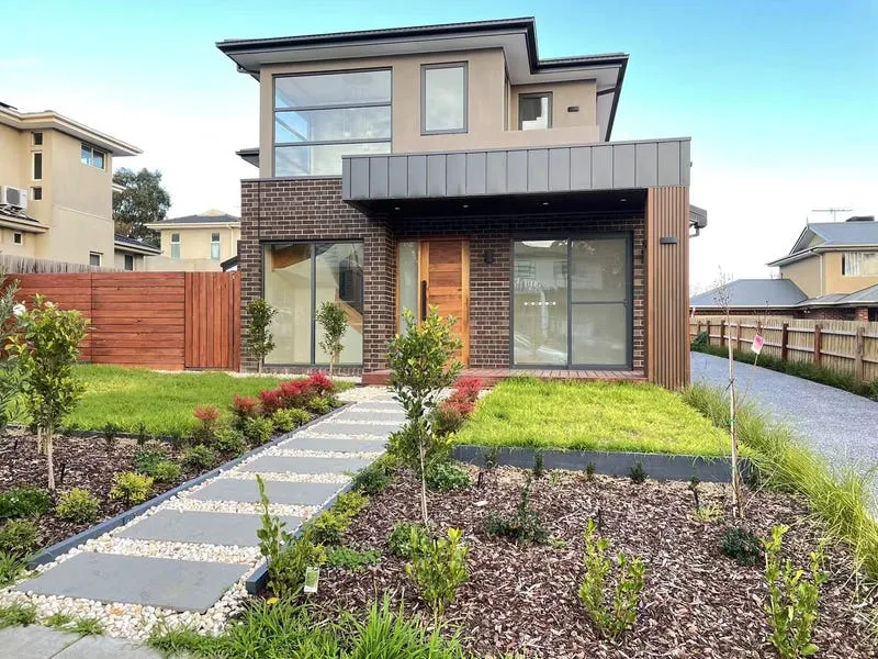 2 years new 4 Bedrooms family Home in the heart of Blackburn