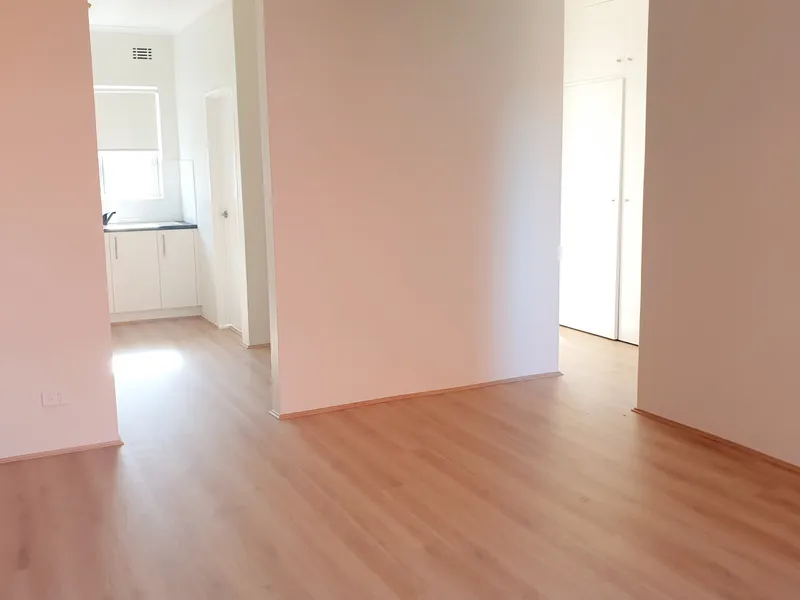 Rennovated Modern two bedroom unit