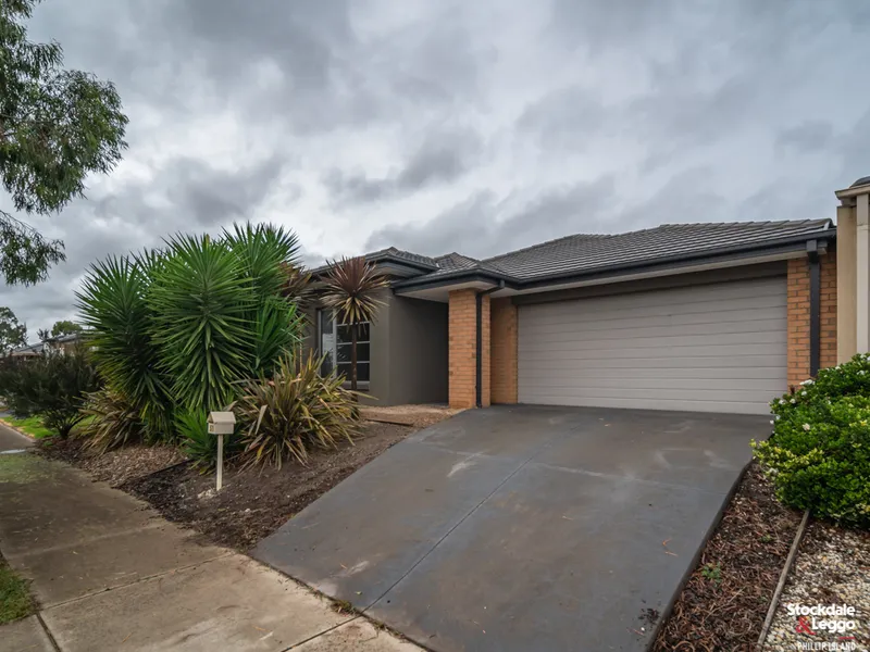 Modern 4 Bedroom Family Home in sought after location!