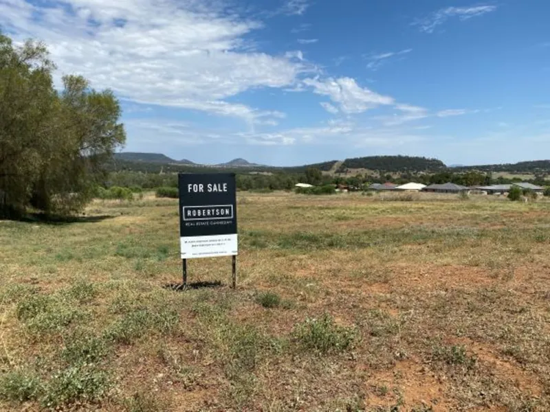 SECOND CHANCE TO GRAB A GREAT BLOCK OF LAND.