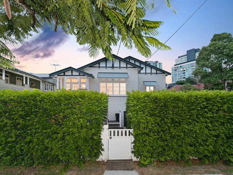 Renovated Family Home on 607sqm... Riverside Location