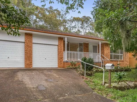 Freshly Renovated Single Level Family Home Nestled on 664sqm Fully Fenced Block in Highly Sought After Enclave!