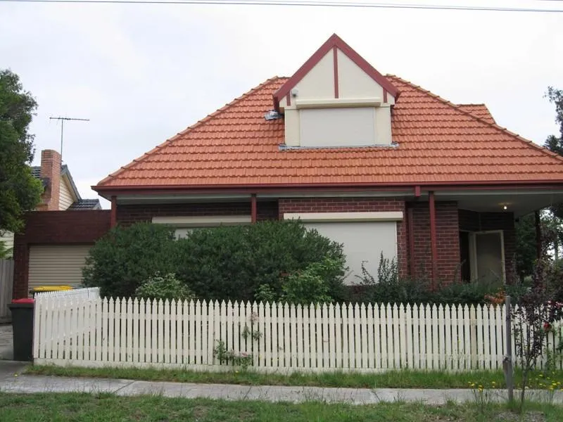 Updated & Very Spacious 3 Bedroom Townhouse