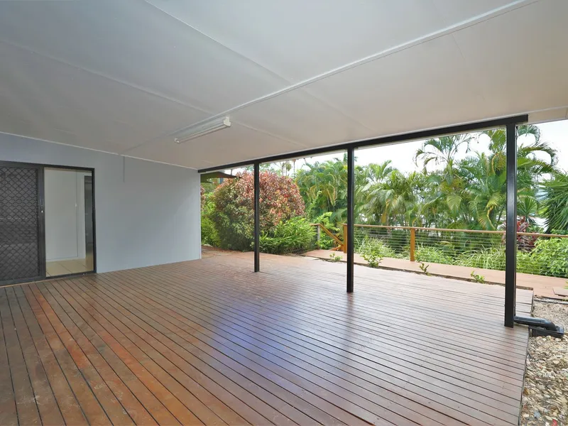 HUGE TIMBER DECK, BIG YARD AND IT'S 740m2......
