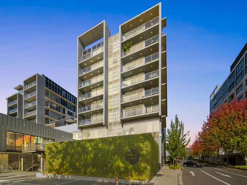 LUXURIOUS TWO-BEDROOM APARTMENT IN BARTON