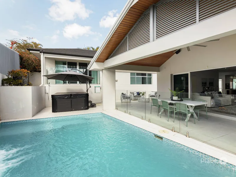 Luxe family and entertainers’ sanctuary on rare 977sqm allotment in the heart of Carindale