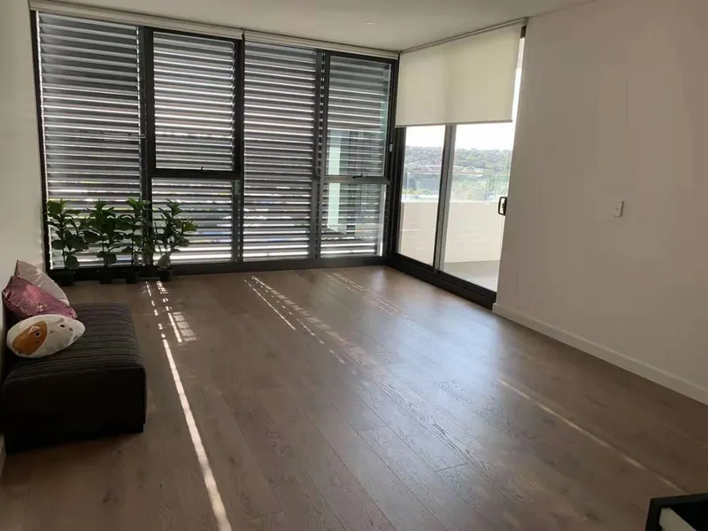 SHAREROOM WITH AMAZING WATER VIEW!!