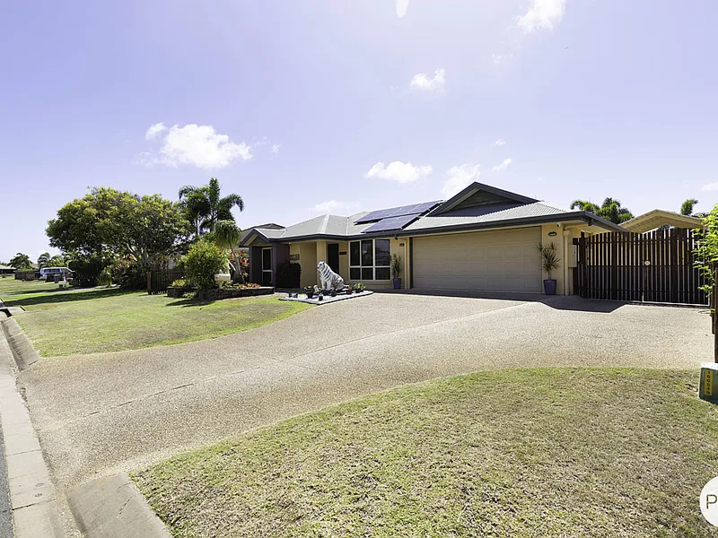 Marine Parade, the perfect place to kick back & enjoy that Northern Beaches lifestyle.