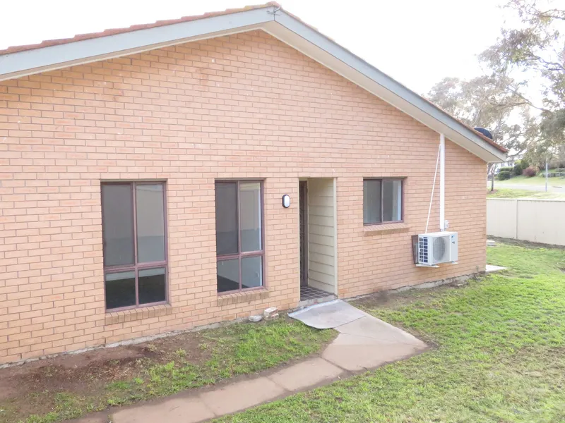 NEWLY RENOVATED 3 BEDROOM APARTMENT!