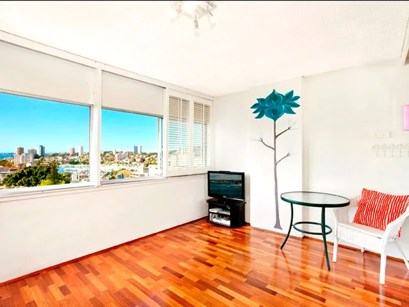 Bright happy Studio unfurnished with Harbour & Water views