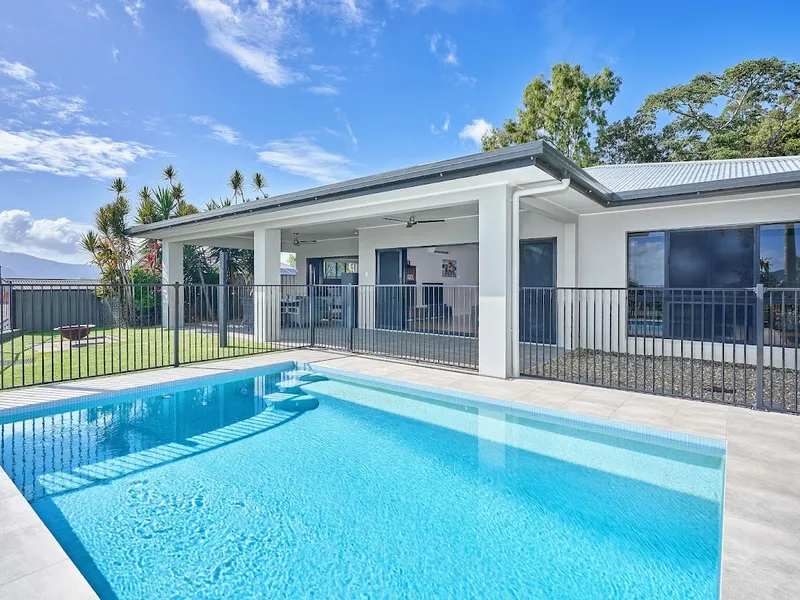 BEAUTIFUL FAMILY ENTERTAINER