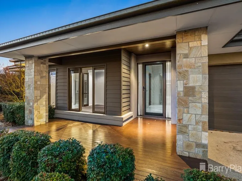 SITTING PRETTY IN ARENA ESTATE